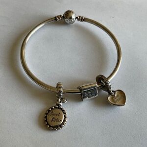 Pandora bangle and 7 pandora charms